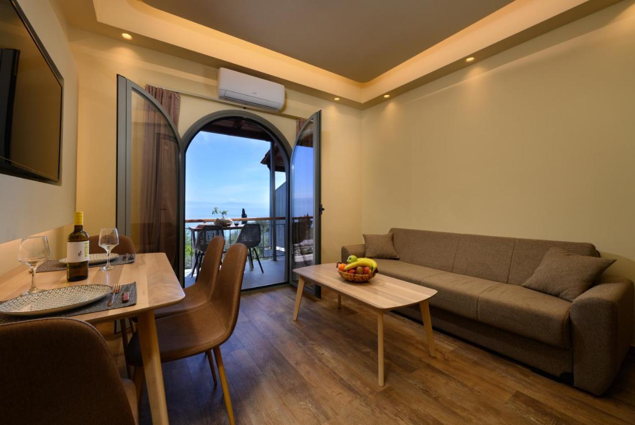 Seven Keys Luxury Suites Αχίλλειο Εξωτερικό φωτογραφία